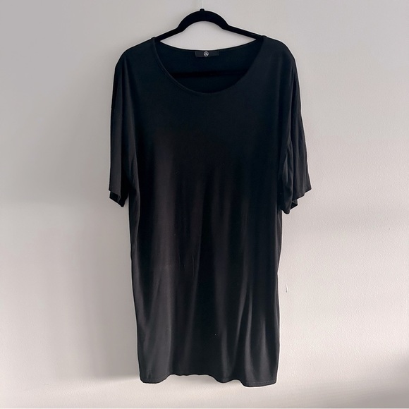 🔥2/$40🔥 Missguided T-Shirt Dress - Picture 2 of 5